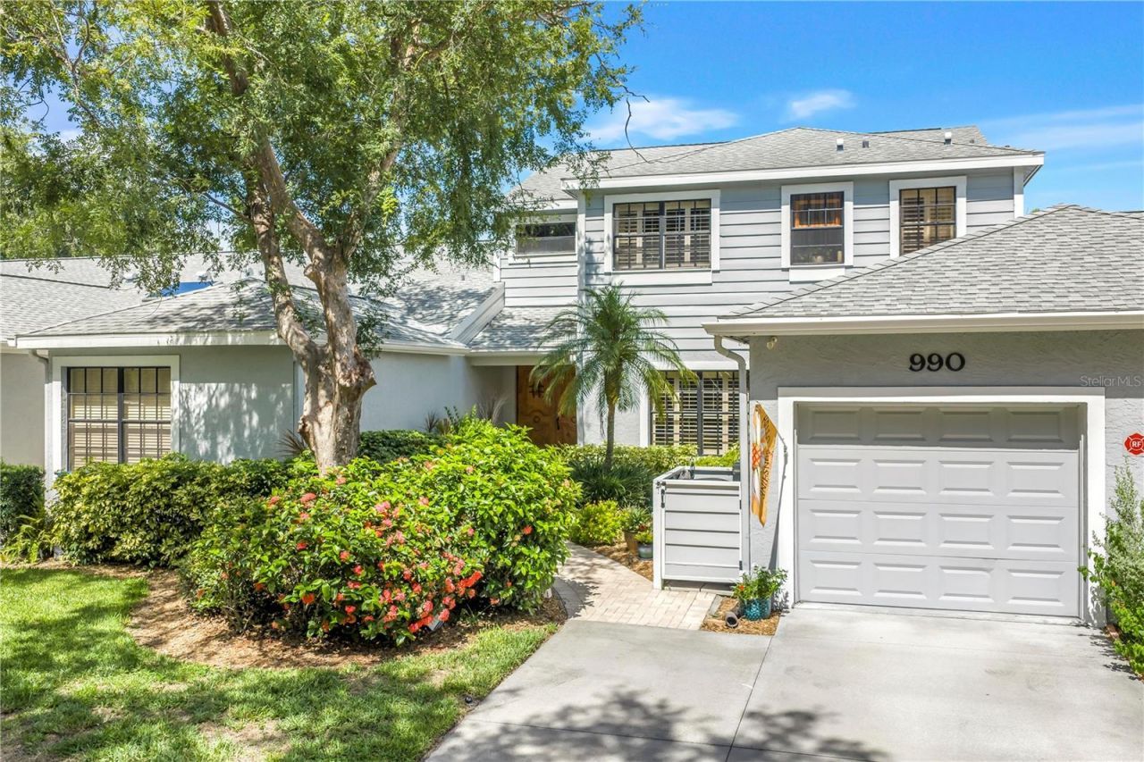 990 San Carlos Court Ne, Saint Petersburg, FL 33702 Photo