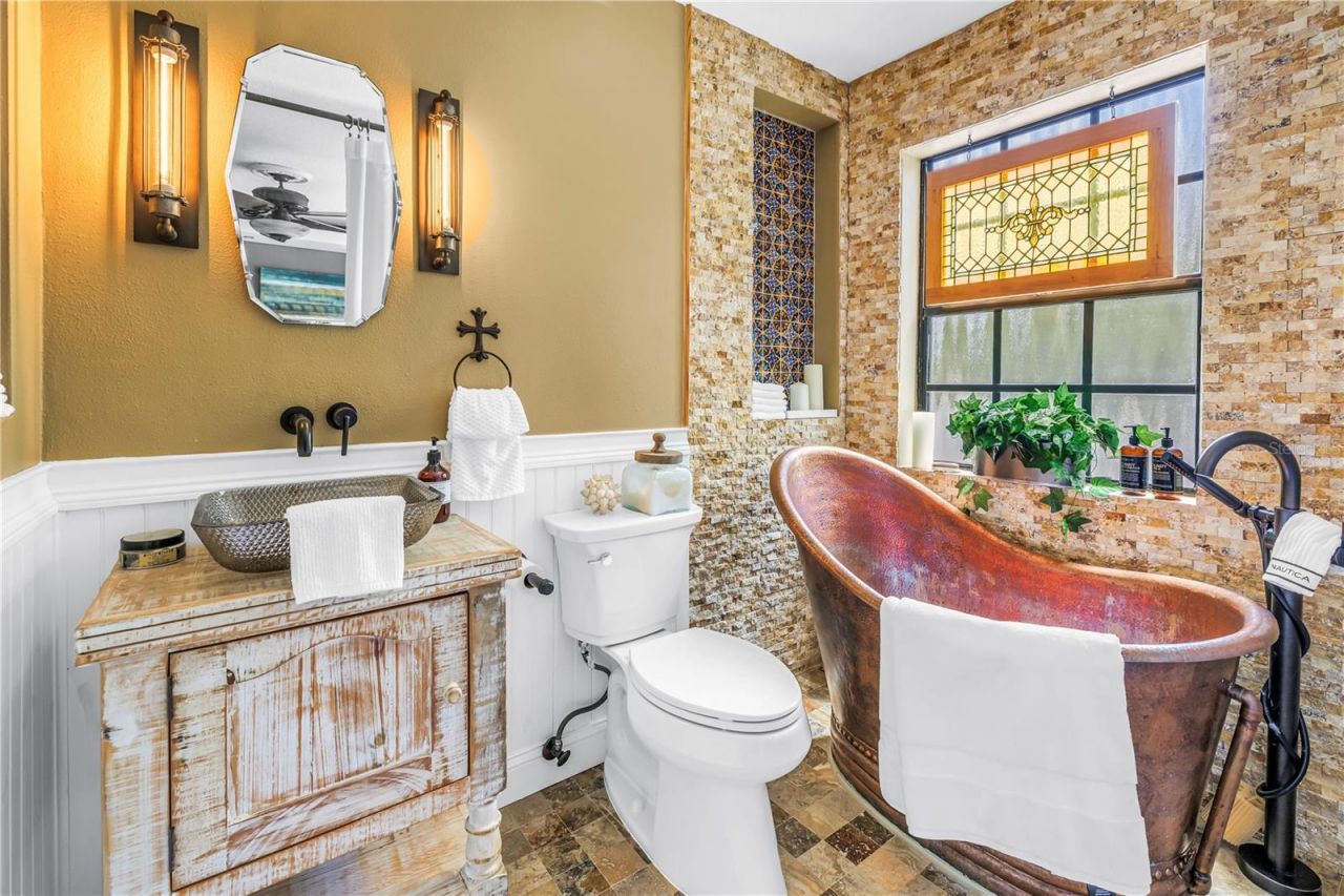 990 San Carlos Court Ne, Saint Petersburg, FL 33702 Photo