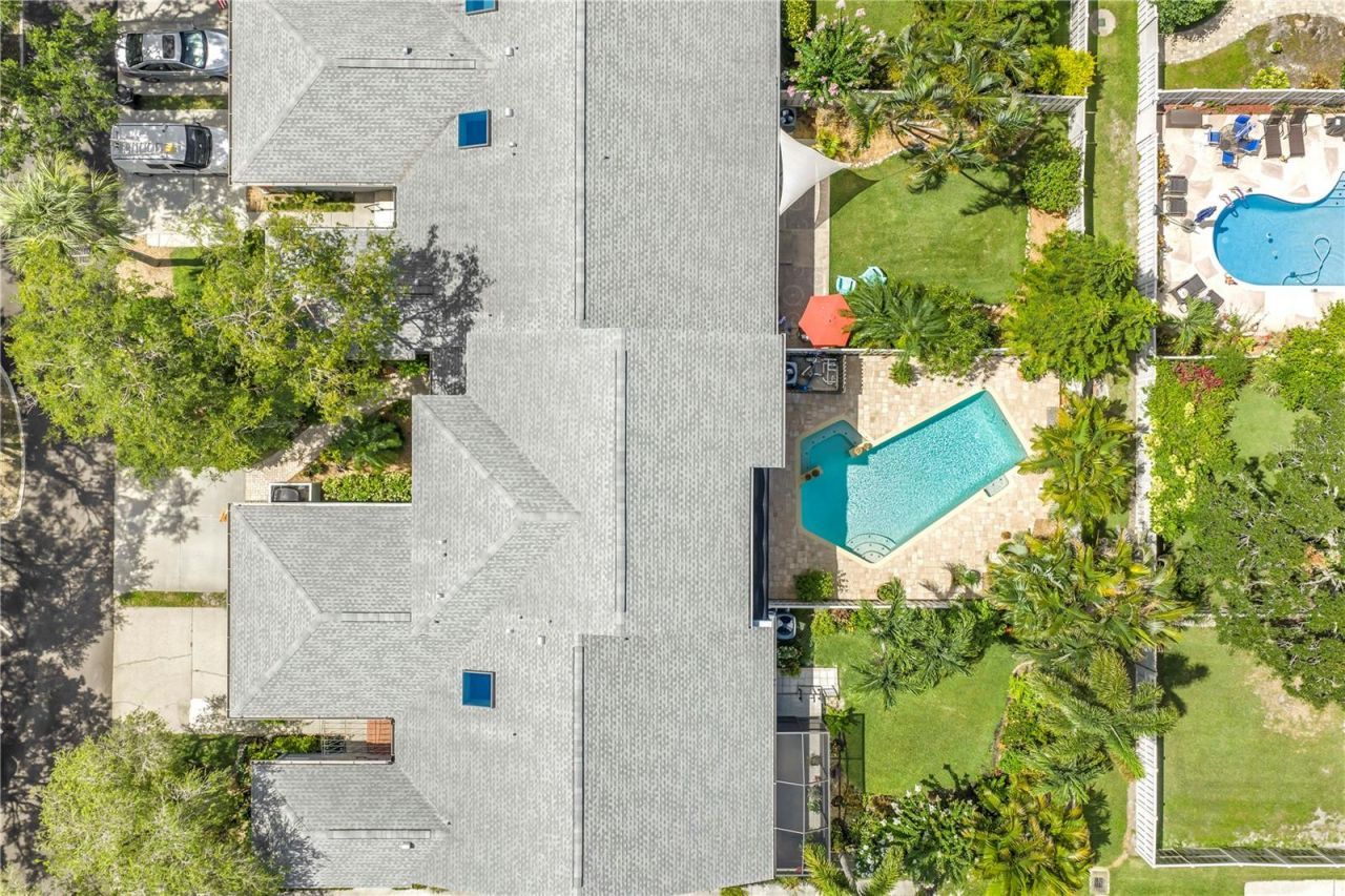 990 San Carlos Court Ne, Saint Petersburg, FL 33702 Photo