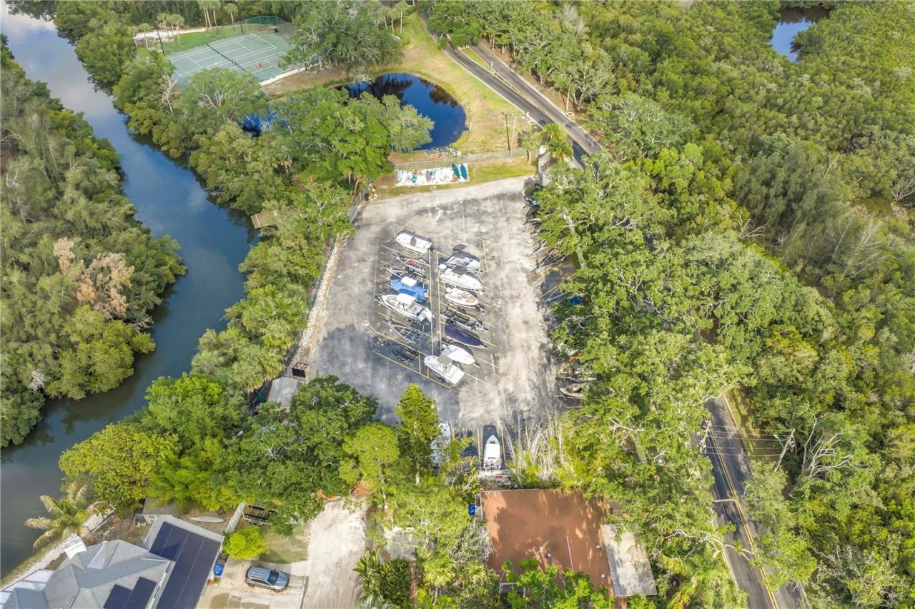 990 San Carlos Court Ne, Saint Petersburg, FL 33702 Photo