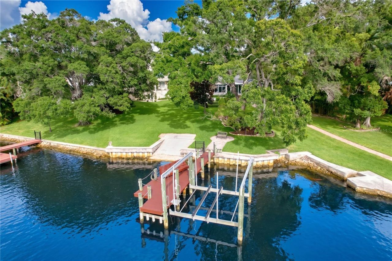 3312 N Perry Avenue, Tampa, FL 33603 Photo