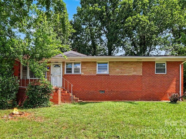 2000 Russell Avenue, Charlotte, NC 28216