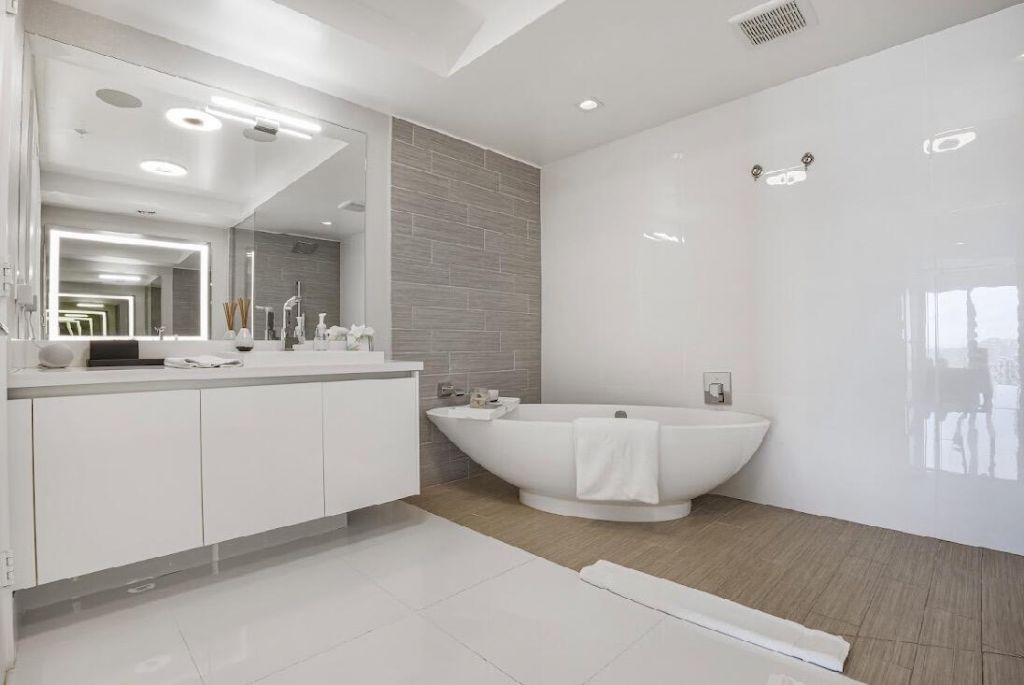 330 Sunny Isles Boulevard, Unit 5-2308, Sunny Isles Beach, FL 33160 Photo