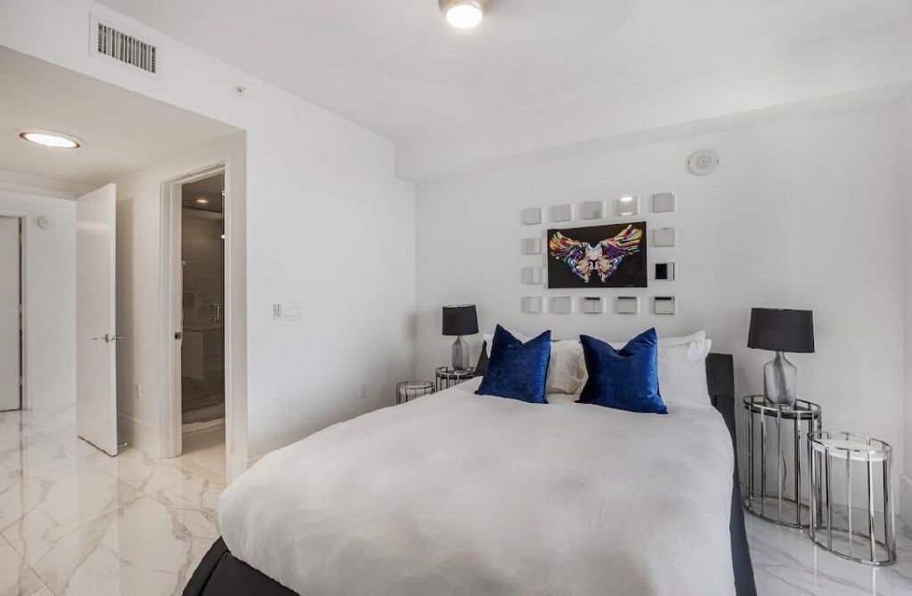 330 Sunny Isles Boulevard, Unit 5-2308, Sunny Isles Beach, FL 33160 Photo