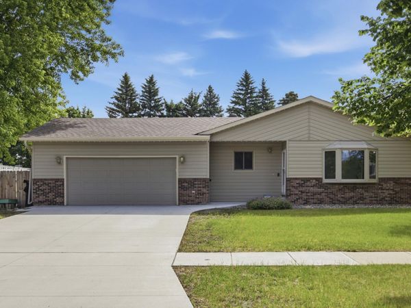 3950 15th Street S, Fargo, ND 58104
