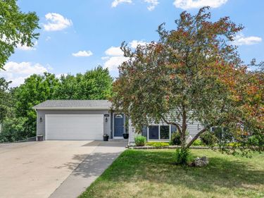 114 Lillie Lane SE, Pine Island, MN 55963