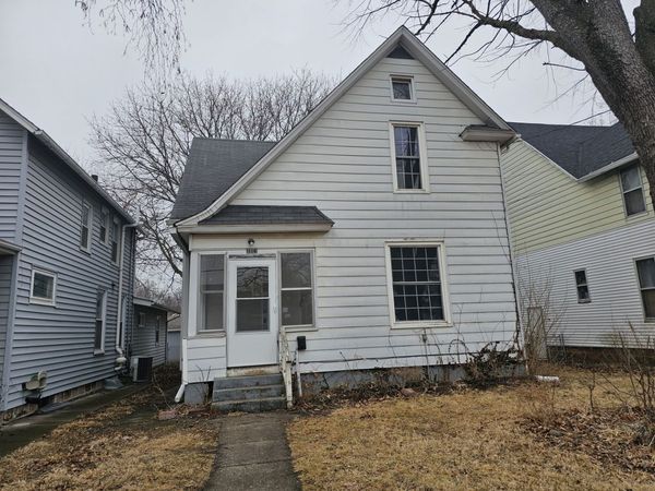 1114 25th Street , Moline, IL 61265