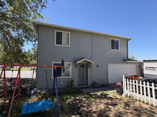 2055 Oregon Avenue, Klamath Falls, OR 97601
