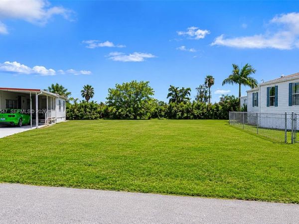 8520 SW 21st Ct , Davie, FL 33324