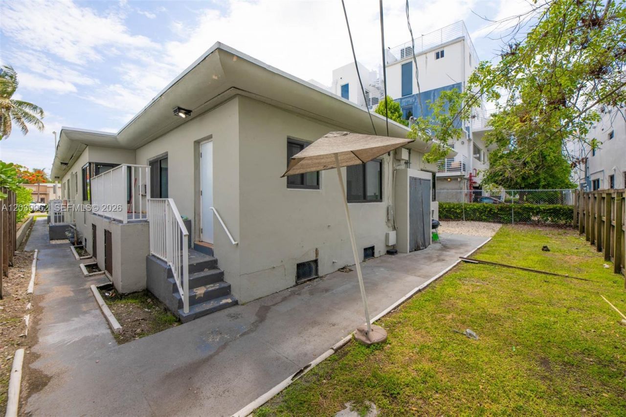 1980 Biarritz Dr , Miami Beach, FL 33141 Photo