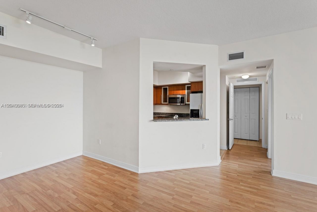 888 S Douglas Rd , Unit 1405, Coral Gables, FL 33134 Photo