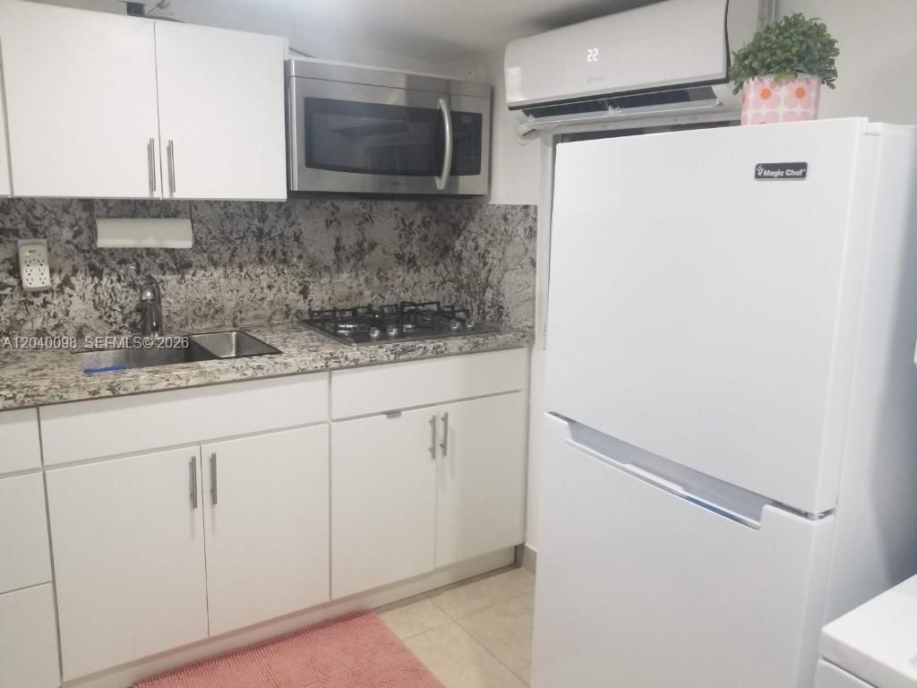 4074 NW 4th St, Miami, FL 33126 Photo