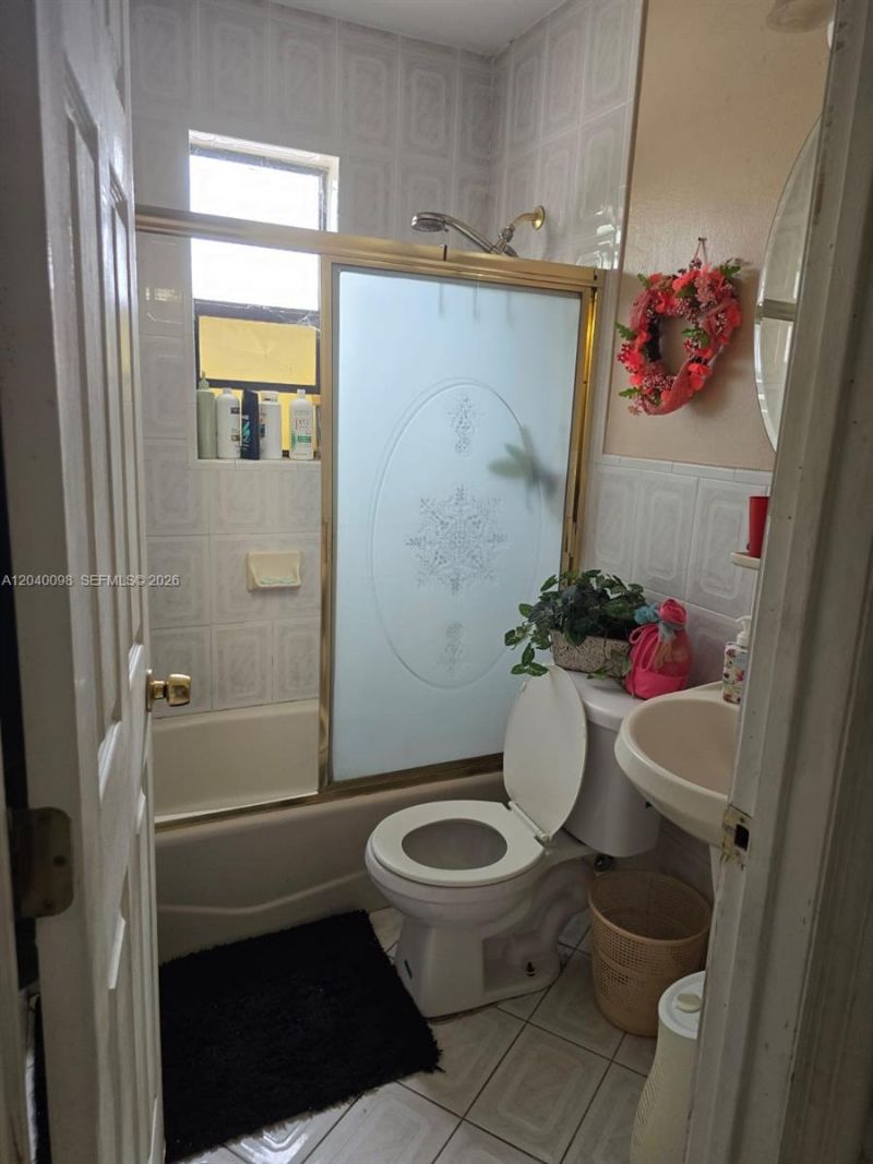 4074 NW 4th St, Miami, FL 33126 Photo