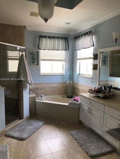 17893 NW 87th Pl, Unit 17893, Hialeah, FL 33018 Photo