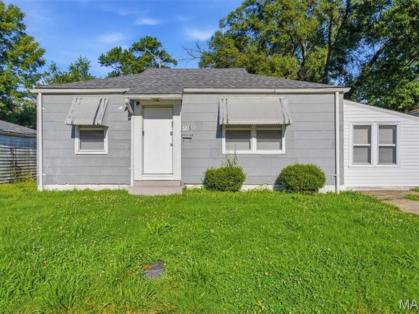 445 Plaza Avenue, Ferguson, MO 63135