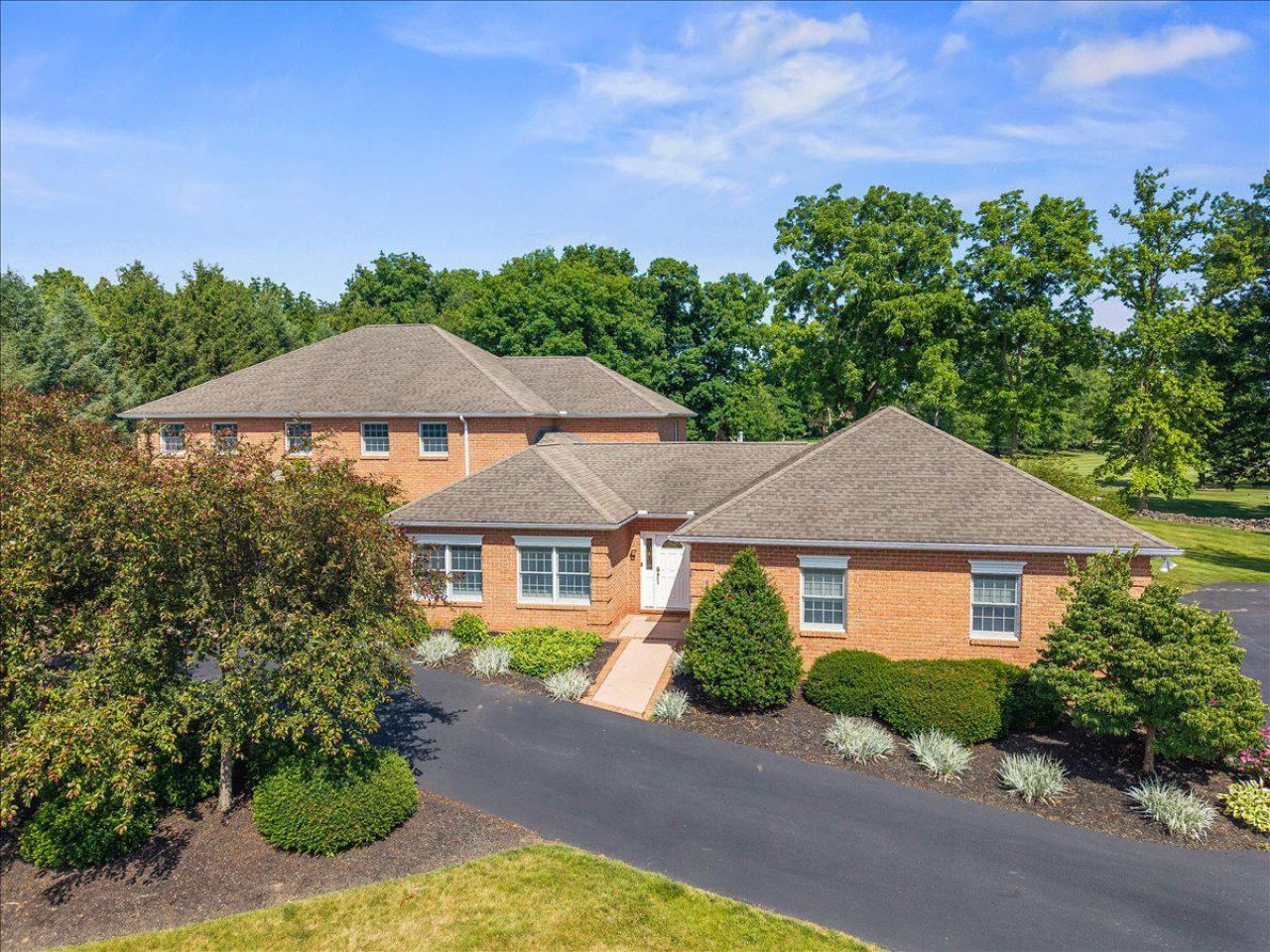 125 ON THE GREEN DR DRIVE, LEBANON, PA 17042