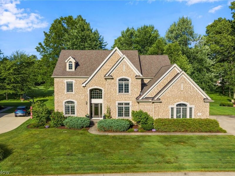 583 Legends Row, Avon Lake, OH 44012 Photo 2