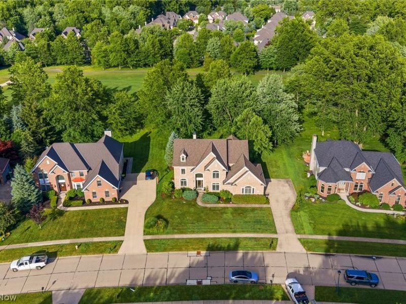 583 Legends Row, Avon Lake, OH 44012 Photo 4