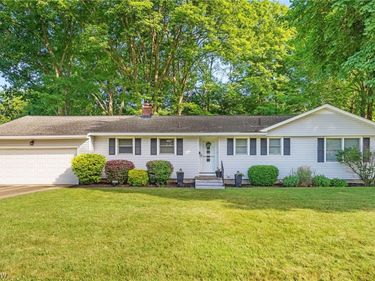 2315 Burnham Road, Fairlawn, OH 44333