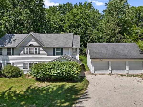 541 E Main Street , Ravenna, OH 44266