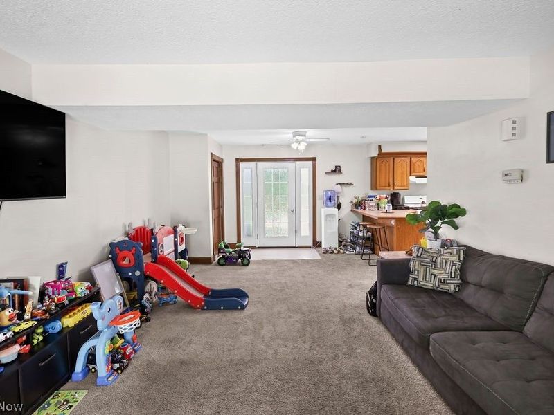 541 E Main Street, Ravenna, OH 44266 Photo 10