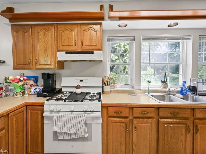 541 & 547 E Main Street, Ravenna, OH 44266 Photo 8