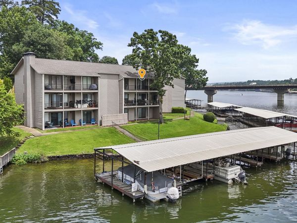 1319 Airport Road , Hot Springs, AR 71913