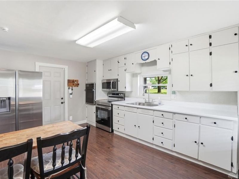 10435 Brad Bloomer Road, Bradford, OH 45318 Photo 9