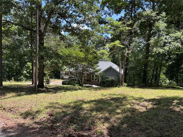 330 Glenridge Drive , Cleveland, GA 30528