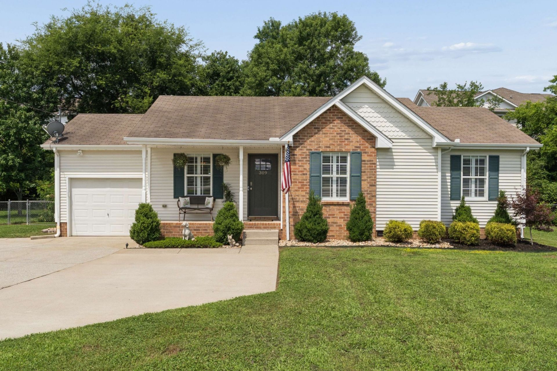 309 Vernon Traylor Dr, Smyrna, TN 37167 Main Photo
