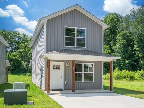 425 Via Drive , Clarksville, TN 37043