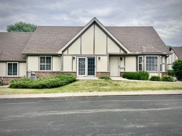 1820 Willow Circle Drive , Unit 1820, Crest Hill, IL 60403