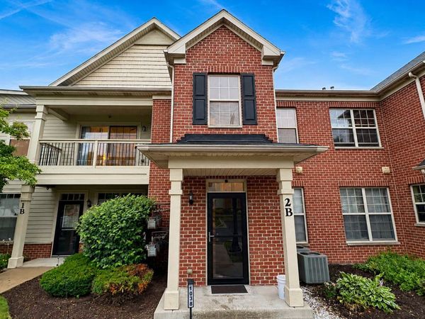 1038 SWIFT Road , Unit 2B, Glen Ellyn, IL 60137