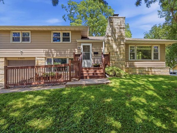 1485 Curtis Street, Dubuque, IA 52003