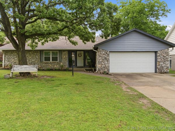 504 W 32nd Place , Sand Springs, OK 74063