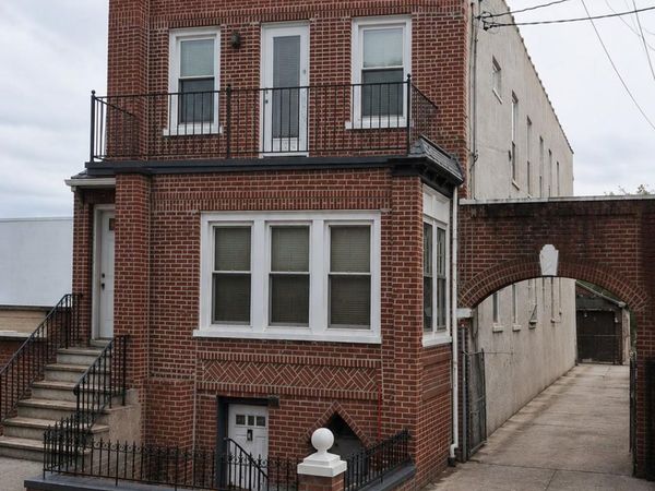 563 Bradford Street , Brooklyn, NY 11207