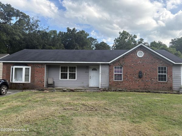864 Mill River Road , Jacksonville, NC 28540