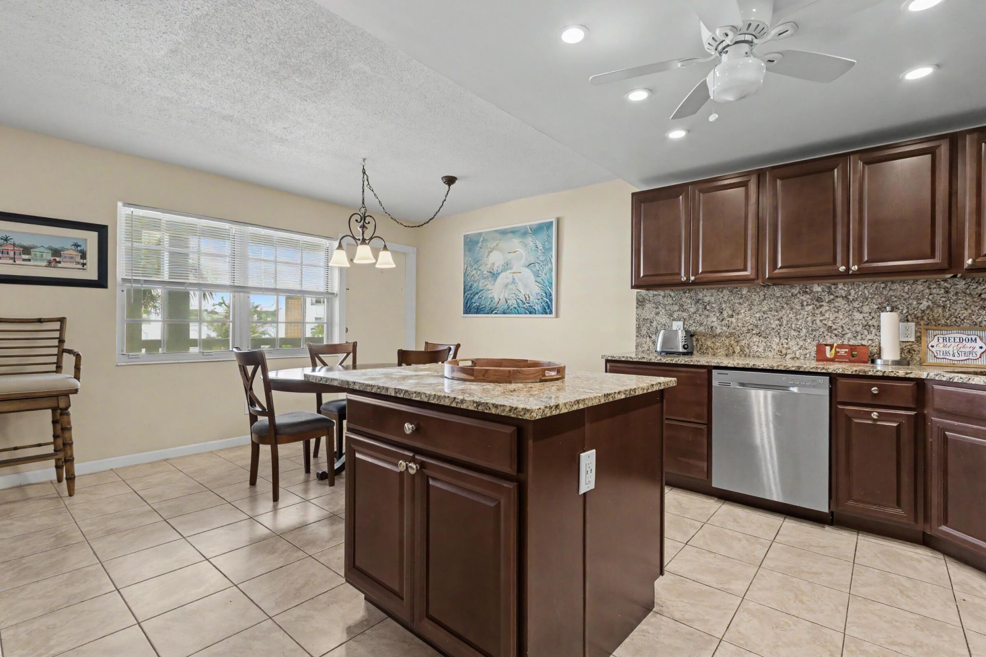 2455 NE 51st Street, Unit E207, Fort Lauderdale, FL 33308 Photo