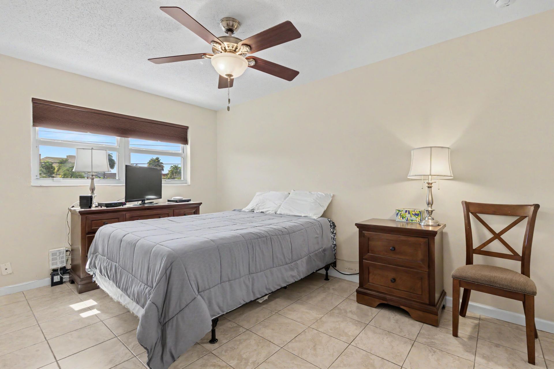 2455 NE 51st Street, Unit E207, Fort Lauderdale, FL 33308 Photo