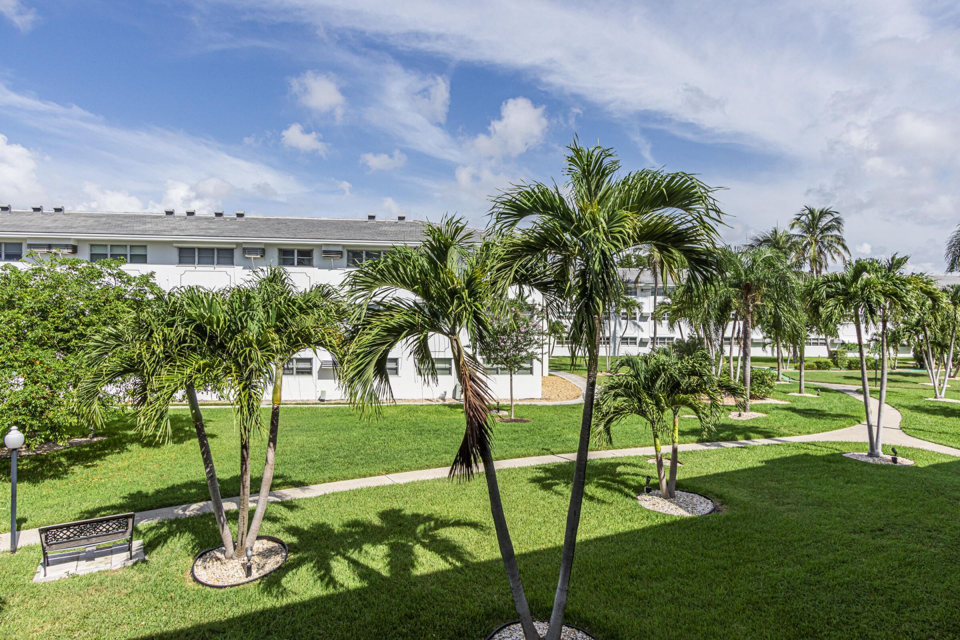 2455 NE 51st Street, Unit E207, Fort Lauderdale, FL 33308 Photo