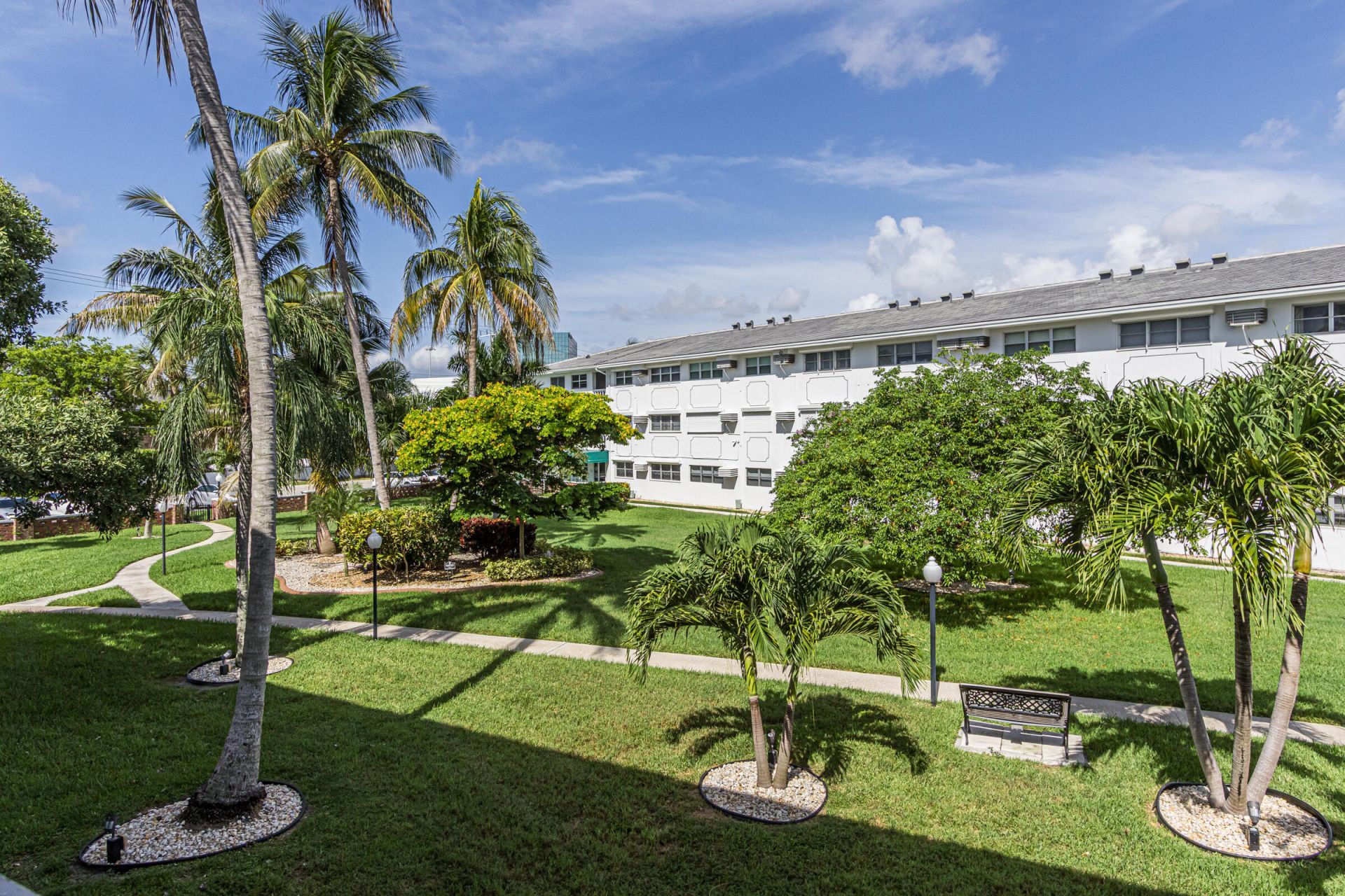 2455 NE 51st Street, Unit E207, Fort Lauderdale, FL 33308 Photo