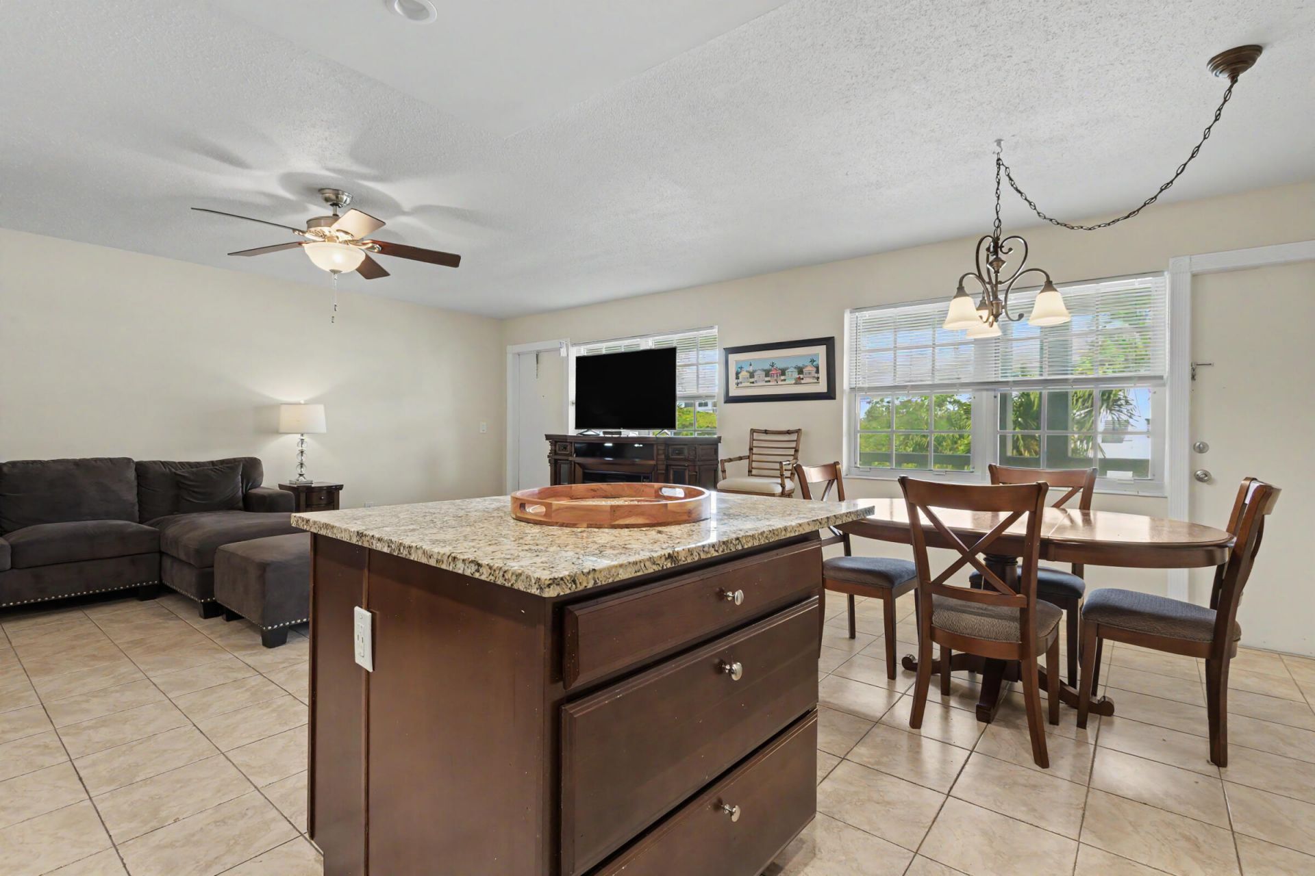 2455 NE 51st Street, Unit E207, Fort Lauderdale, FL 33308 Photo