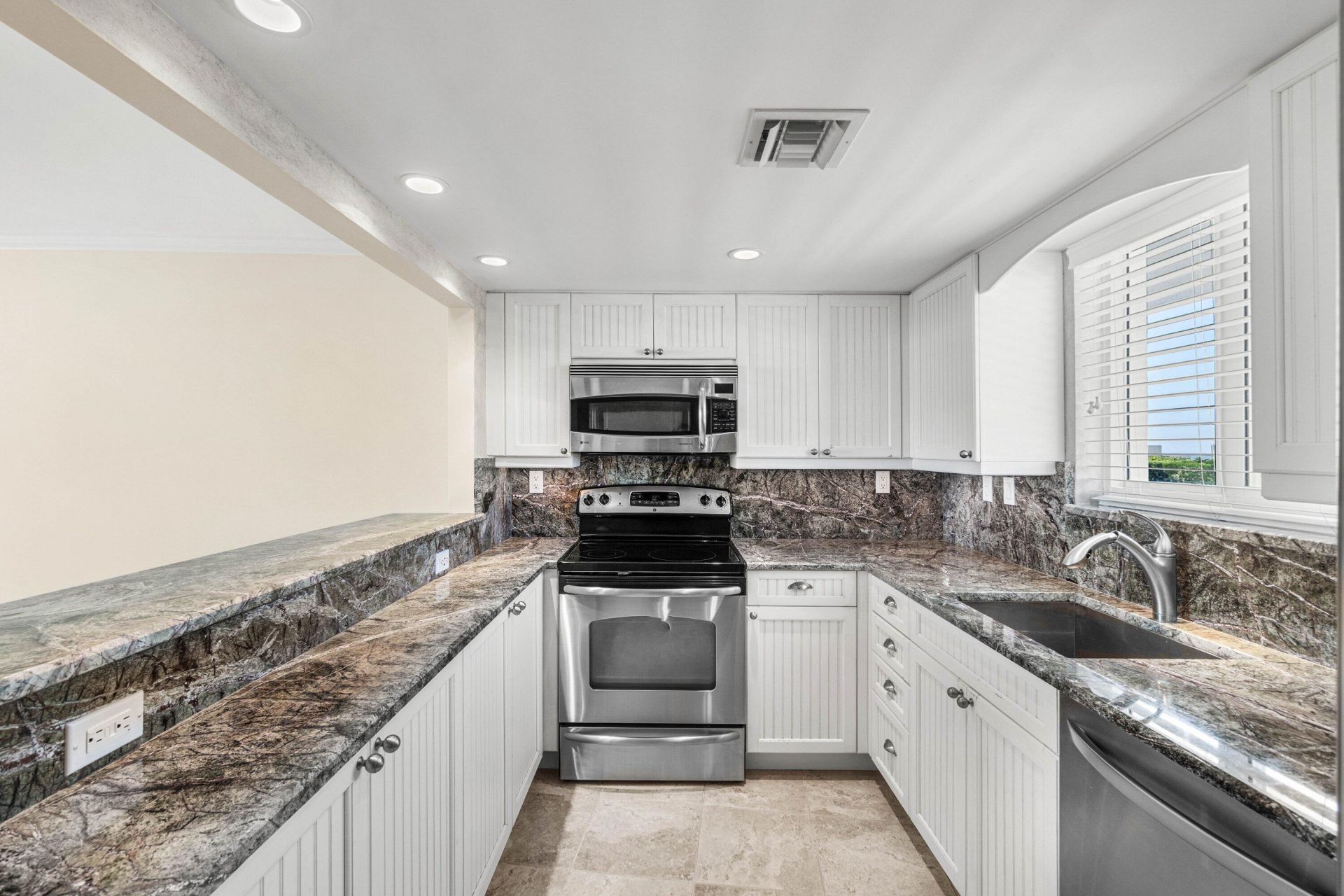 2505 S Ocean Boulevard, Unit 515, Palm Beach, FL 33480 Photo