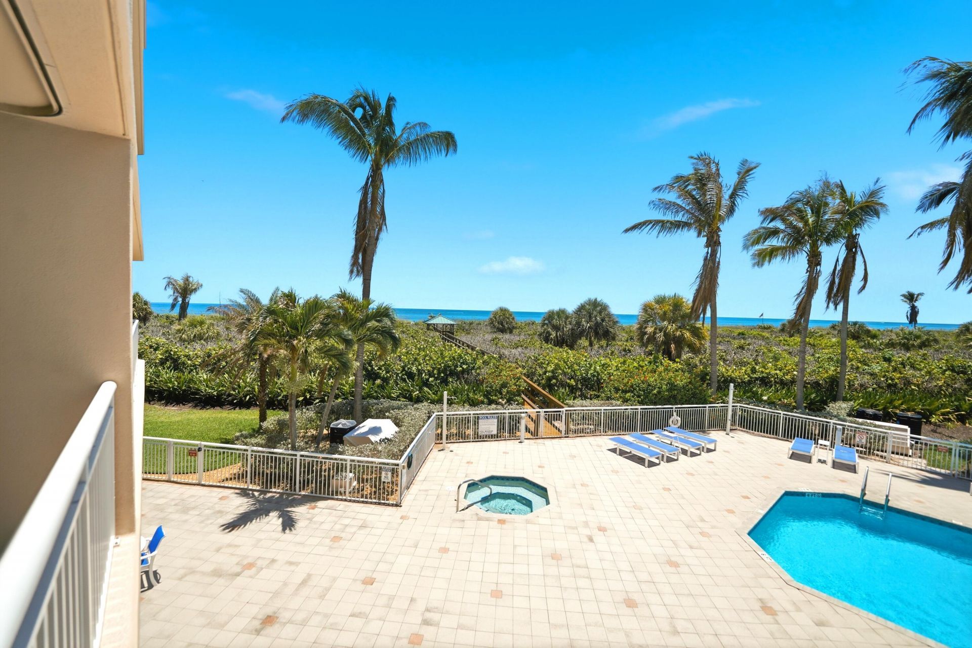 2900 N Highway, Unit 2-d, Hutchinson Island, FL 34949 Photo