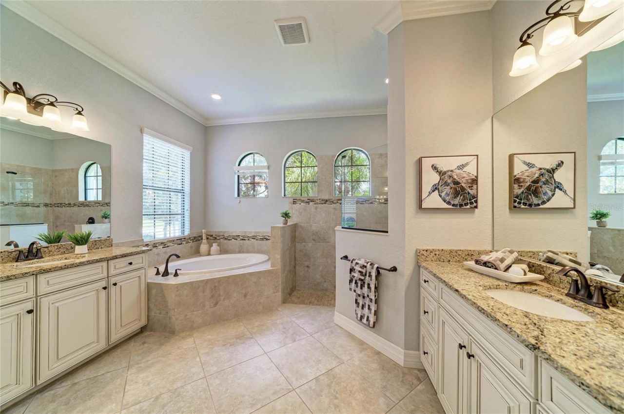 13623 Swiftwater Way, Bradenton, FL 34211 Photo