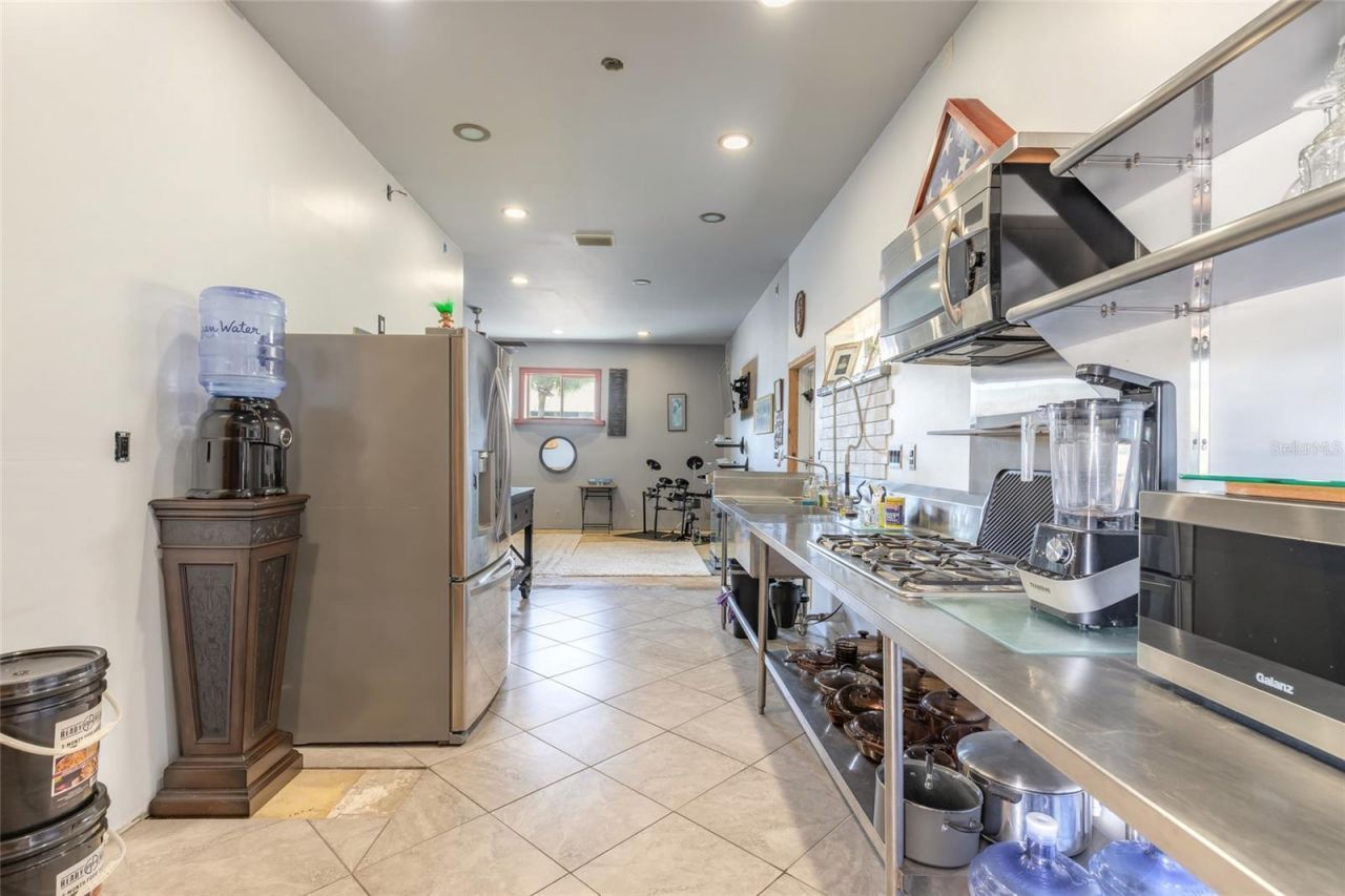 600 N Dixie Freeway, New Smyrna Beach, FL 32168 Photo