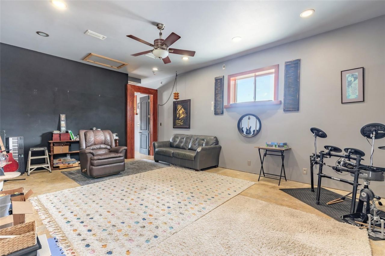 600 N Dixie Freeway, New Smyrna Beach, FL 32168 Photo