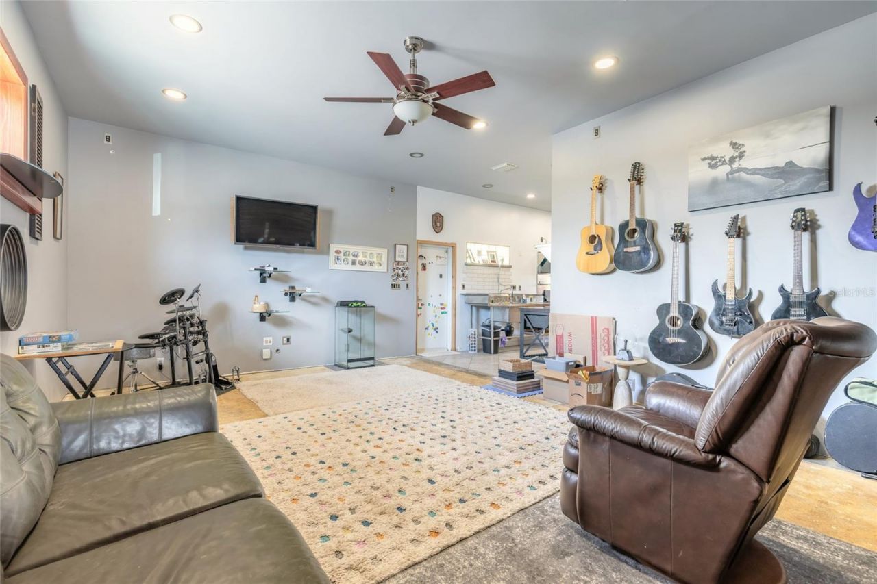 600 N Dixie Freeway, New Smyrna Beach, FL 32168 Photo