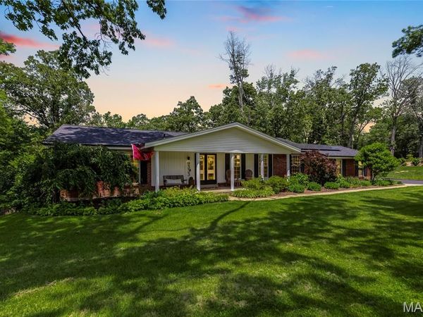9333 Lincoln Drive , Sunset Hills, MO 63127