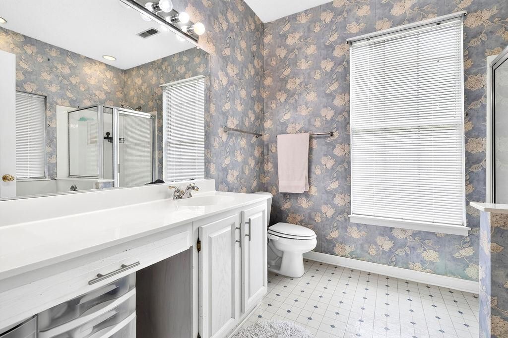 131 Cobblestone Dr. Photo 32